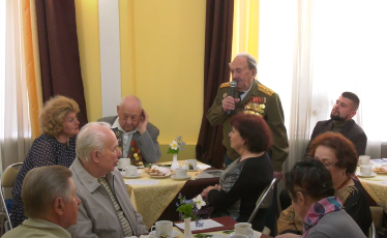 Ветеранов Великой Отечественной войны пригласили в областную библиотеку