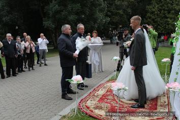 В Гомельском парке праздновали не только День города, но и свадьбы