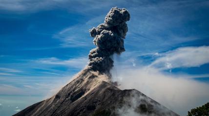 В Италии зафиксировали извержение вулкана Этна