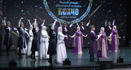 Чеченский Государственный фольклорный ансамбль песни и танца «Нохчо» выступил в Гомеле (видео)
