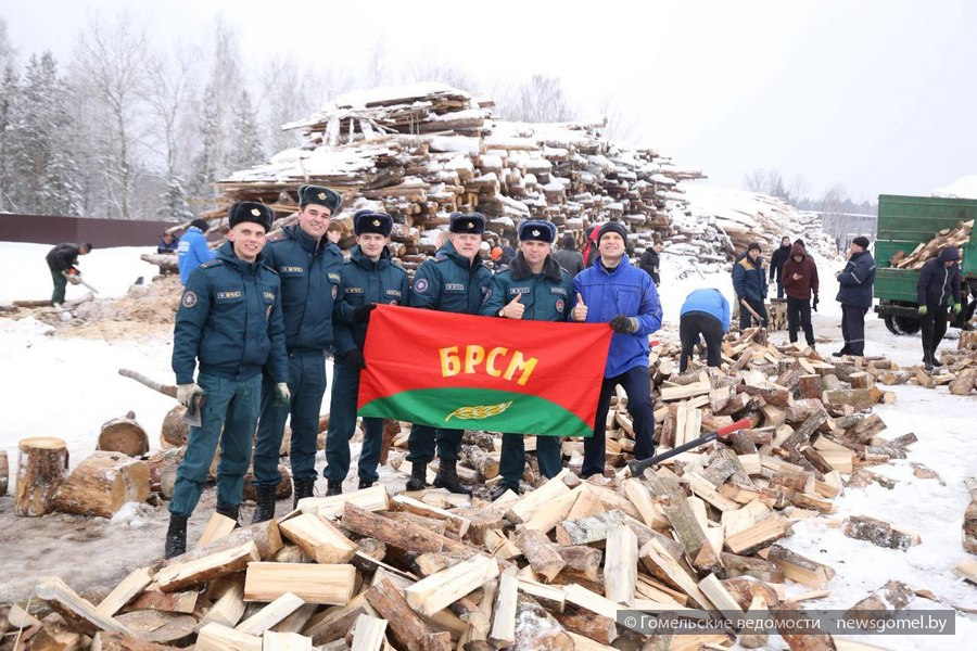 news_2022-11-22-дрова и МЧС.jpg